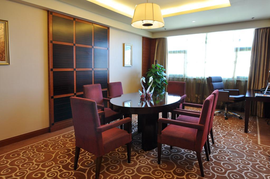 Howard Johnson Caida Plaza شانغهاي المظهر الخارجي الصورة